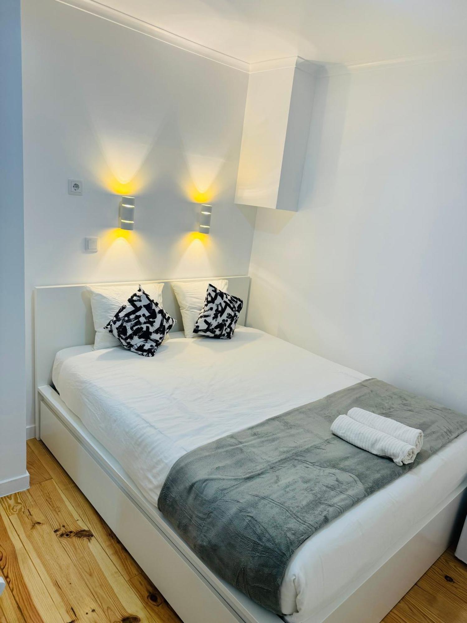 Séjour chez l'habitant Alfama - *